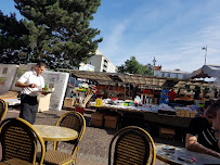 Atmosphère du Café et restaurant de grillades Bougnat Bar à Saint-Mandé - n°1
