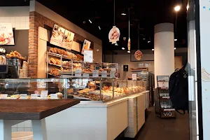 Kamps Bäckerei mit Backstube image