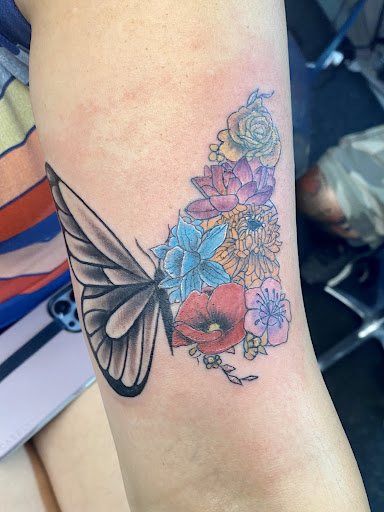 Tattoo Shop «Pride & Glory Tattoo Parlor», reviews and photos, 172 2nd Ave N #110, Nashville, TN 37201, USA