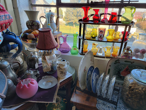 Home Goods Store «Olde Factory», reviews and photos, 139 S Hanover St, Hummelstown, PA 17036, USA