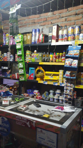 Opiniones de Tienda La Bodega (Barrio 15 De Septiembre ). en Manta - Tienda de ultramarinos