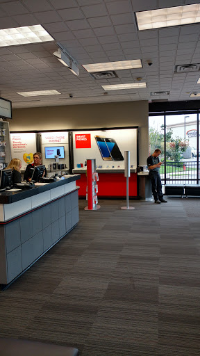 Cell Phone Store «Verizon», reviews and photos, 8501 N Church Rd, Kansas City, MO 64157, USA
