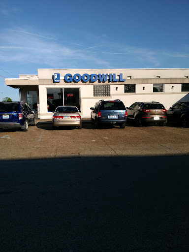 Thrift Store «Goodwill», reviews and photos