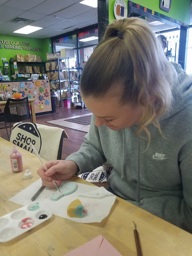 Pottery Store «Paint and Bake Ceramics», reviews and photos, 3972 Alexandria Pike, Cold Spring, KY 41076, USA