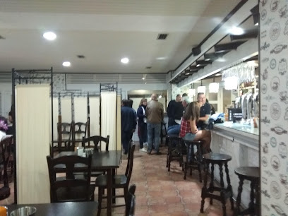 Café Bar Ginebra - Rúa Otero Pedrayo, 2, b3, 27861 Viveiro, Lugo, Spain