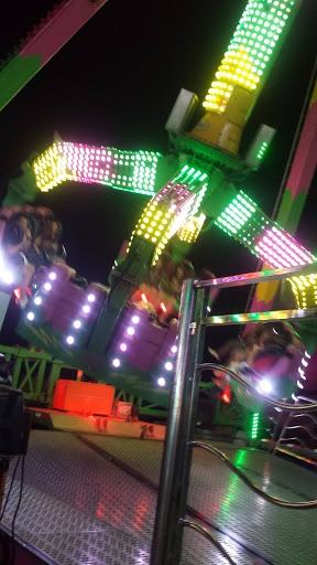 Park «Civic Center Park», reviews and photos, 24135 Hall Rd, Woodhaven, MI 48183, USA