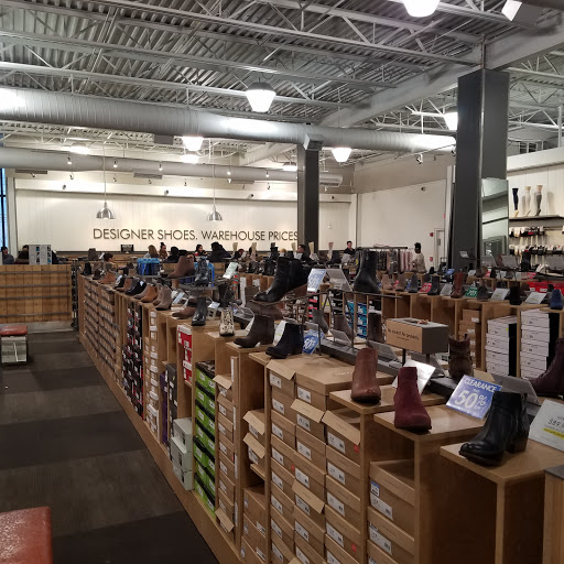 Shoe Store «DSW Designer Shoe Warehouse», reviews and photos, 357 Old Country Rd, Carle Place, NY 11514, USA