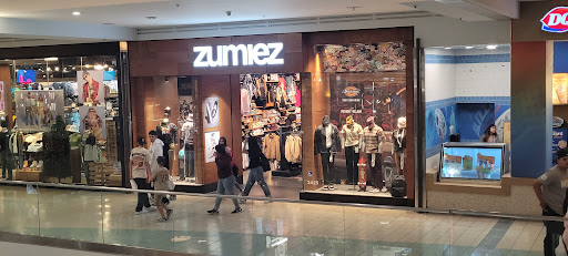 Zumiez