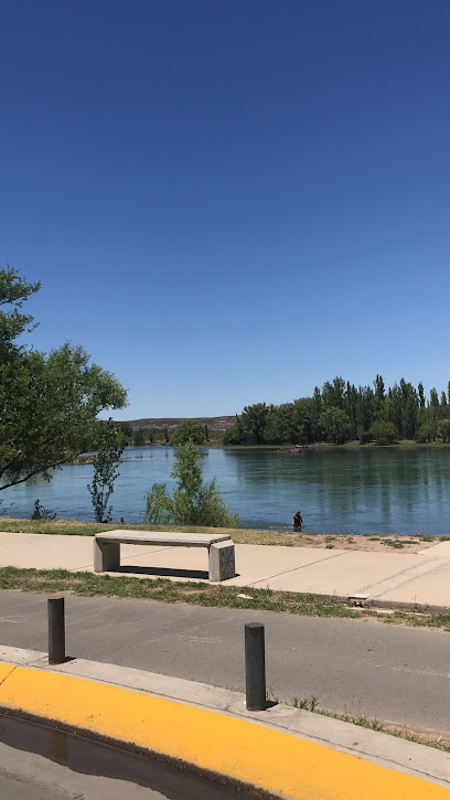 Paseo Costero Río Limay