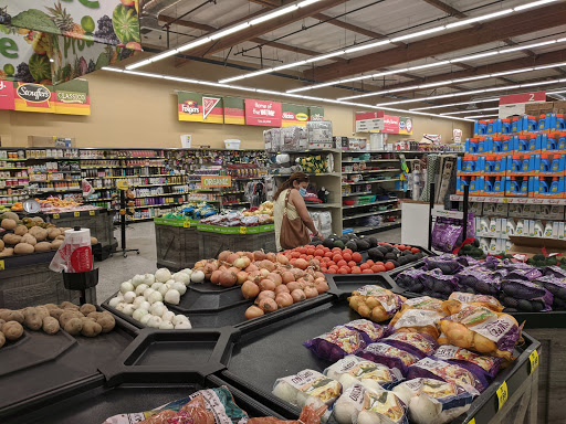 Grocery Store «Grocery Outlet Bargain Market», reviews and photos, 15719 Downey Ave, Paramount, CA 90723, USA