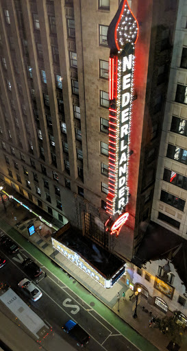 Movie Theater «AMC DINE-IN Block 37», reviews and photos, 108 N State St #434, Chicago, IL 60602, USA