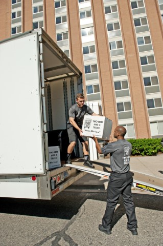 Moving and Storage Service «Two Men and a Truck», reviews and photos, 3560 Sky Harbor Cove, Memphis, TN 38118, USA