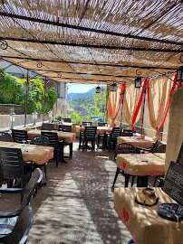 Atmosphère du Le Riv'Oli Bar-Restaurant Tabac à Vauvenargues - n°1