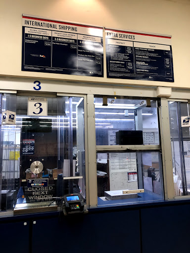 Post Office «United States Postal Service», reviews and photos, 5901 Junction Blvd, Elmhurst, NY 11373, USA
