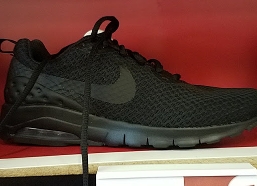 Shoe Store «Famous Footwear», reviews and photos, 14180 E Ellsworth Ave, Aurora, CO 80012, USA