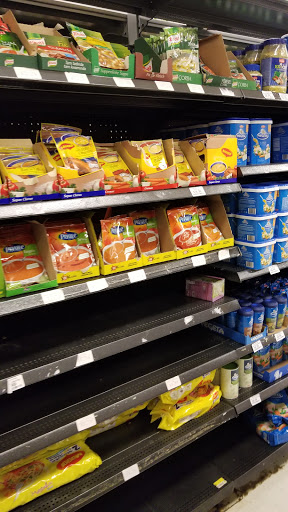 Grocery Store «Halal Import Food Market», reviews and photos, 701 E Pioneer Pkwy, Arlington, TX 76010, USA