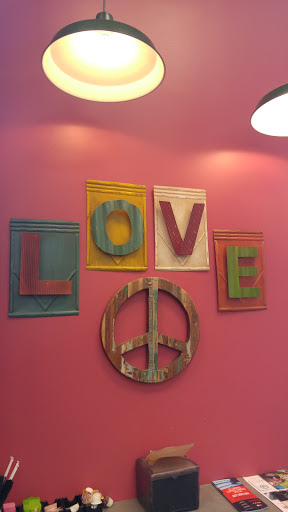 Donut Shop «Peace, Love & Little Donuts», reviews and photos, 100 E Erie St #126, Kent, OH 44240, USA