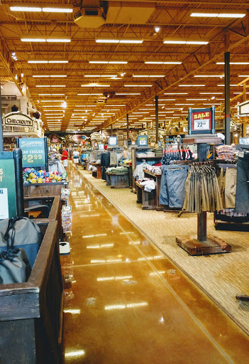 Sporting Goods Store «Bass Pro Shops», reviews and photos, 1000 Bass Pro Dr NW, Altoona, IA 50009, USA
