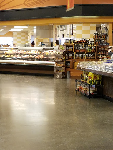 Grocery Store «Fort Campbell Commissary», reviews and photos, 2606 Indiana Ave, Fort Campbell, TN 42223, USA