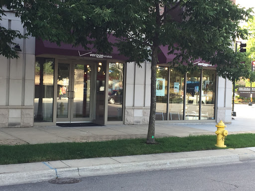 Cell Phone Store «Verizon Authorized Retailer, TCC», reviews and photos, 510 Winnetka Rd, Winnetka, IL 60093, USA