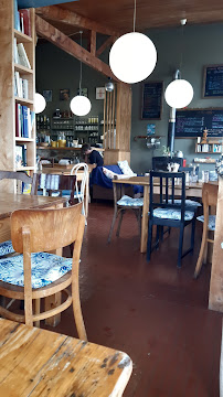 Atmosphère du Café et restaurant de grillades Le Bac à Sable à Port-Bail-sur-Mer - n°9