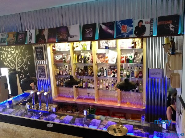 Imagen de Le Clan música y tapas (1 de 21)
