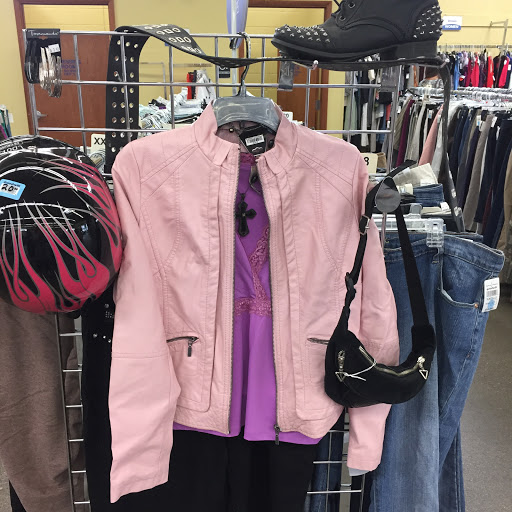 Thrift Store «Goodwill Store and Donation Center», reviews and photos, 1484 E Ellis Rd, Norton Shores, MI 49444, USA