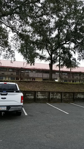 American Restaurant «Cracker Barrel Old Country Store», reviews and photos, 2920 Hospitality St, Tallahassee, FL 32303, USA