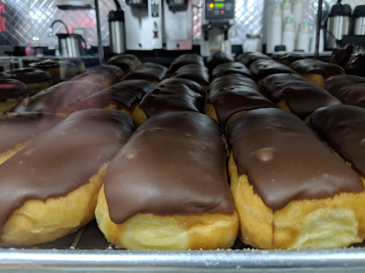 Donut Shop «Lee Donuts», reviews and photos, 124 Peterson Rd, Libertyville, IL 60048, USA