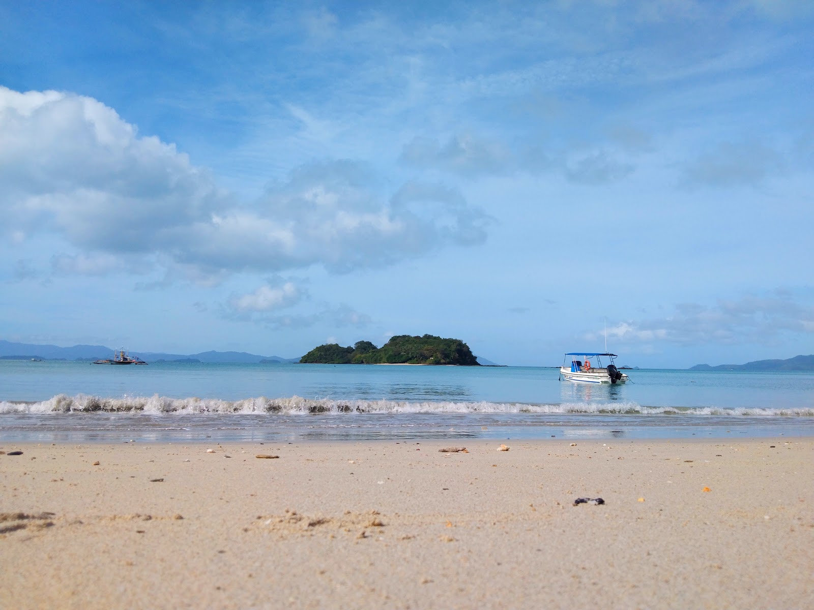 Fotografie cu Penanindigan Beach zonă sălbatică