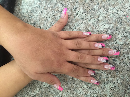 Nail Salon «T & T Nail Salon», reviews and photos, 283 E International Speedway Blvd, DeLand, FL 32724, USA