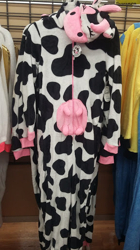 Discount Store «Walmart», reviews and photos, 2295 Gable Rd, St Helens, OR 97051, USA