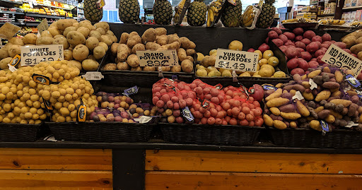 Supermarket «Associated Supermarket», reviews and photos, 333 Seneca Ave, Ridgewood, NY 11385, USA