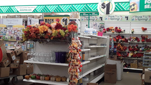 Shopping Mall «Sunrise Plaza Shopping Center», reviews and photos, 656 Wellwood Ave, Lindenhurst, NY 11757, USA