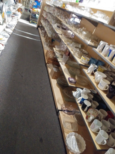 Thrift Store «Community Thrift Store», reviews and photos, 3237 E Florence Ave, Huntington Park, CA 90255, USA