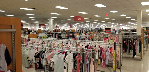 Department Store «T.J. Maxx & HomeGoods», reviews and photos, 111 Taunton St, Plainville, MA 02762, USA