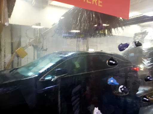 Car Wash «Southampton Car Wash & Detail Center», reviews and photos, 404 County Rd 39A, Southampton, NY 11968, USA