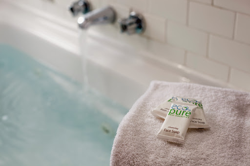 Bed & Breakfast «Inn at Lake Joseph», reviews and photos, 162 St Josephs Rd, Forestburgh, NY 12777, USA