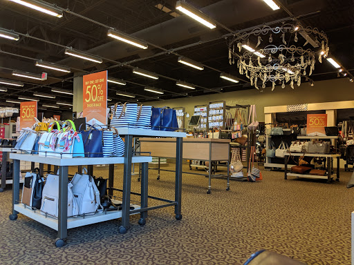Shoe Store «DSW Designer Shoe Warehouse», reviews and photos, 100 W Higgins Rd, South Barrington, IL 60010, USA