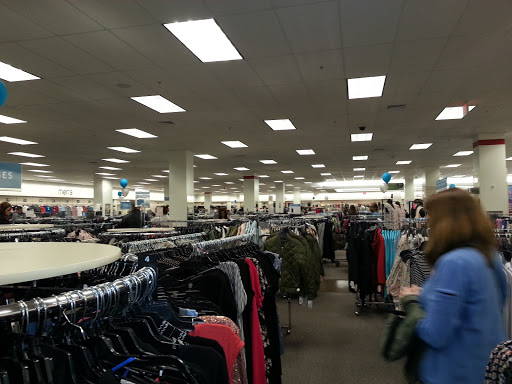 Department Store «Nordstrom Rack Orland Park Place», reviews and photos, 140 Orland Park Pl, Orland Park, IL 60462, USA