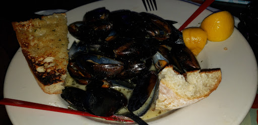 Seafood Restaurant «Sanibel Fish House», reviews and photos, 1523 Periwinkle Way, Sanibel, FL 33957, USA