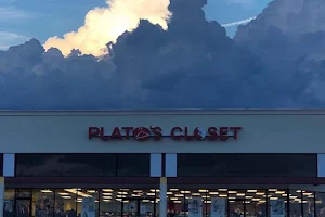 Plato's Closet Saginaw image