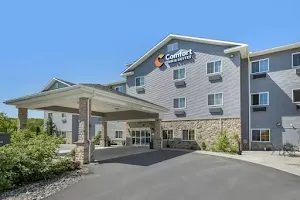Comfort Inn & Suites Barnesville - Frackville image
