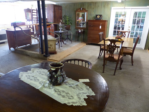 Antique Furniture Store «Hogback Vintage», reviews and photos, 260 Langdell Rd, Johnson, VT 05656, USA