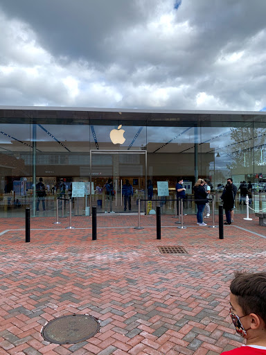 Computer Store «Apple MarketStreet», reviews and photos, 1220 Market St, Lynnfield, MA 01940, USA