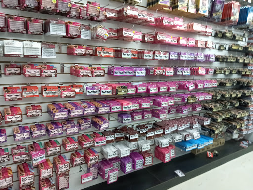 Beauty Supply Store «BSW BEAUTY SUPPLY MATTAPAN», reviews and photos, 1595 Blue Hill Avenue, Mattapan, MA 02126, USA