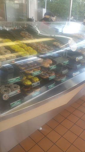 Bakery «Krispy Kreme Doughnuts», reviews and photos, 8601 1st Ave N, Birmingham, AL 35206, USA