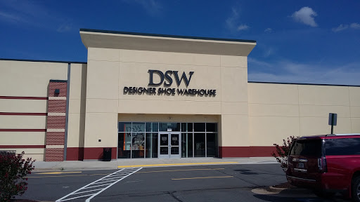 DSW Designer Shoe Warehouse, 1079 Edwards Ferry Rd NE, Leesburg, VA 20176, USA, 