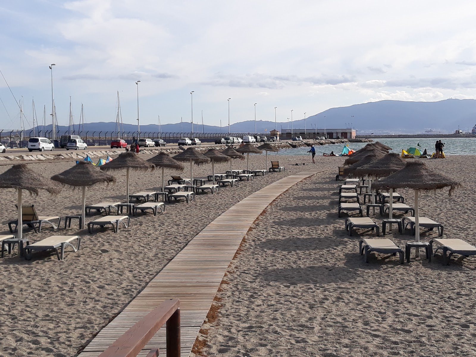 Photo de La linea beach avec baie spacieuse