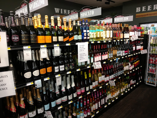 Grocery Store «Metropolis Big Johns Super Str», reviews and photos, 1200 E 5th St, Metropolis, IL 62960, USA